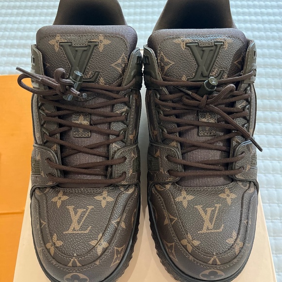 Louis Vuitton Trainer Sneaker (New & Never Worn) - Picture 1 of 6